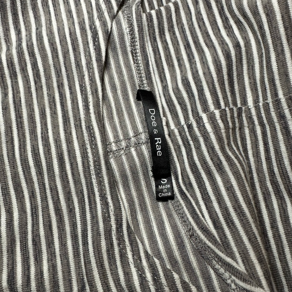 Doe & Rae Gray and White Striped Blouse - Picture 8 of 9
